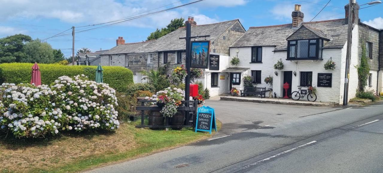 Cornish Arms Inn Port Isaac 2 Miles Pendoggett Buitenkant foto