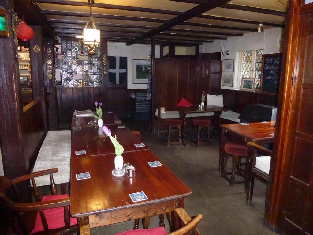 Cornish Arms Inn Port Isaac 2 Miles Pendoggett Buitenkant foto