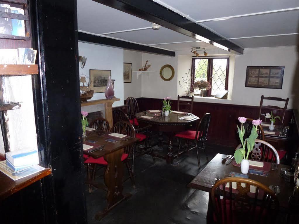 Cornish Arms Inn Port Isaac 2 Miles Pendoggett Buitenkant foto