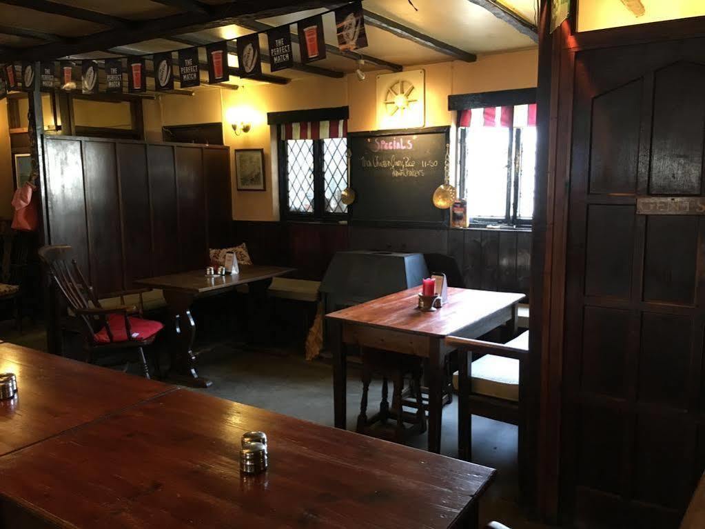 Cornish Arms Inn Port Isaac 2 Miles Pendoggett Buitenkant foto